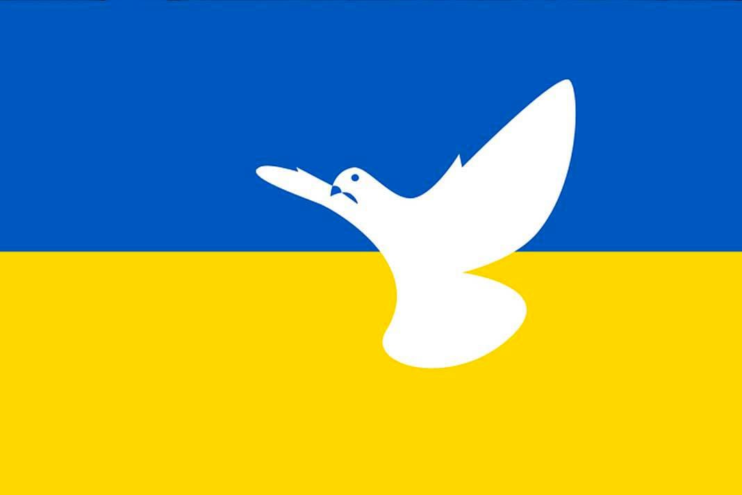 #StandWithUkraine